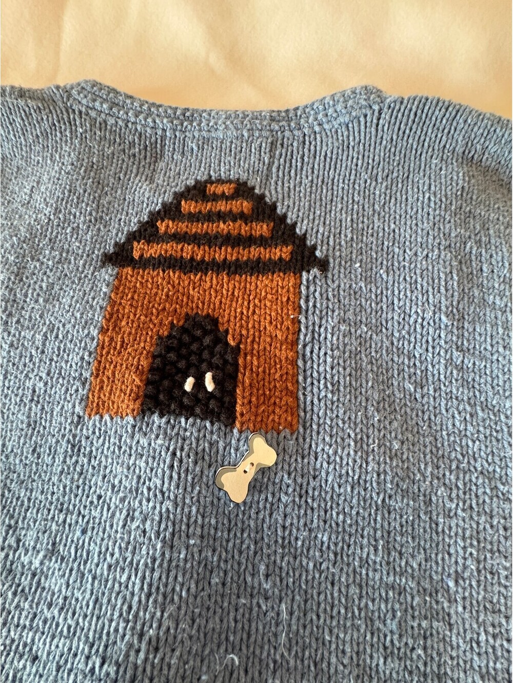Vintage Eagle's Eye Collectibles Large Hand-Knit Vest with Dog and Park Motif - Picture 8 of 9